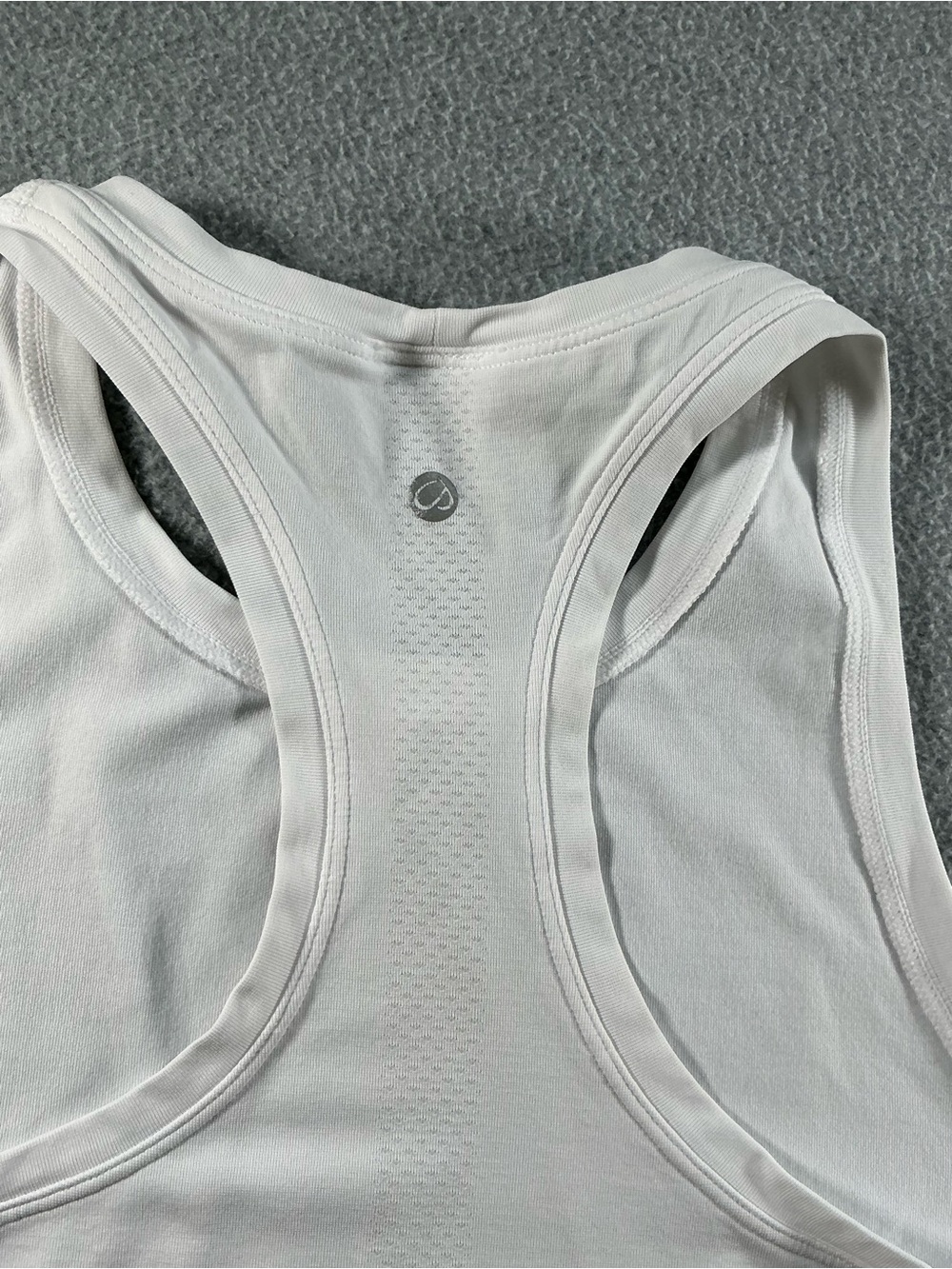 CRZ YOGA White Racerback Athletic Tank Top Women’s M Seamless Activewear - Picture 5 of 9